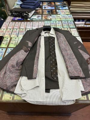 suit 3 mảnh- vải wool- giá 8.000.000